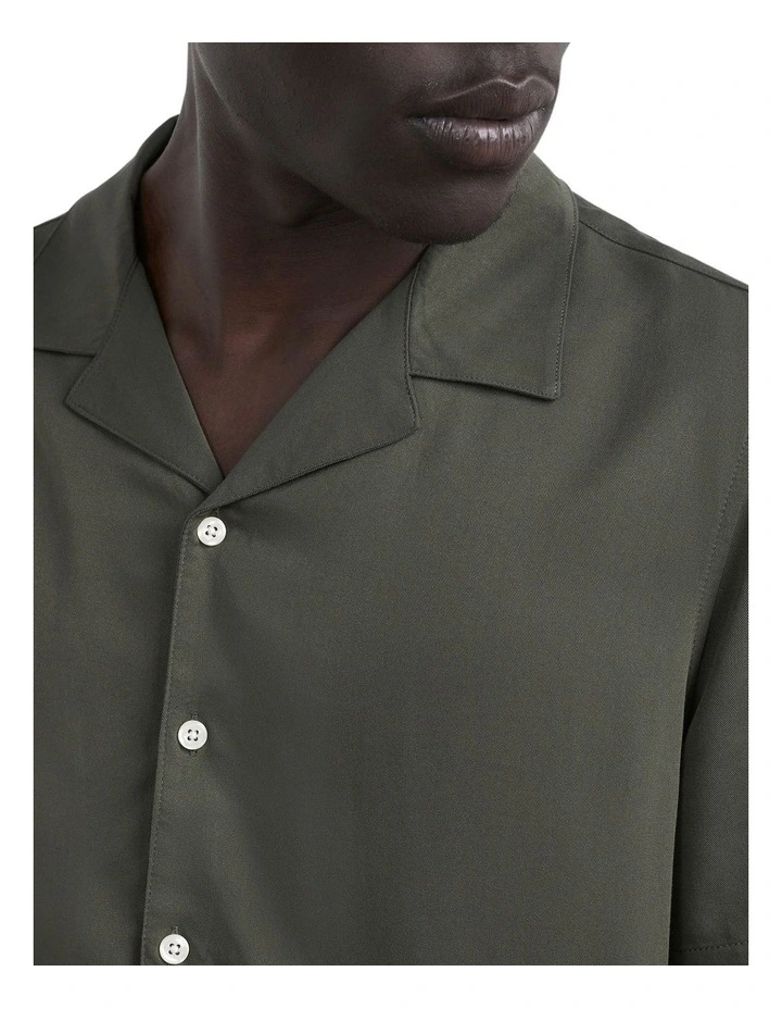 Discount β French Connection Viscose Camp Collar Classic Fit π Shirt β€οΈ 6 Discount β French Connection Viscose Camp Collar Classic Fit π Shirt β€οΈ - Image 4